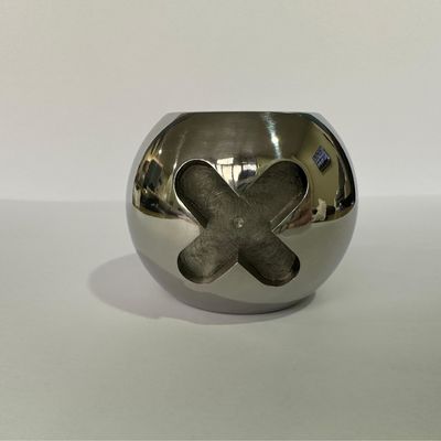 Produto especial Acessórios de válvula de descarga resistente à corrosão fundição com superfície polida a espelho e suporte personalizado